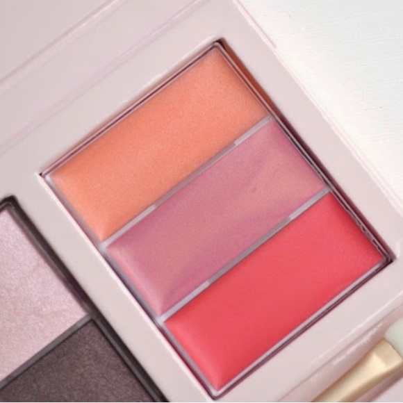 Mary Kay Patricia Bonaldi Into the Garden Lip & Eye Color Compact - Picture 3 of 10